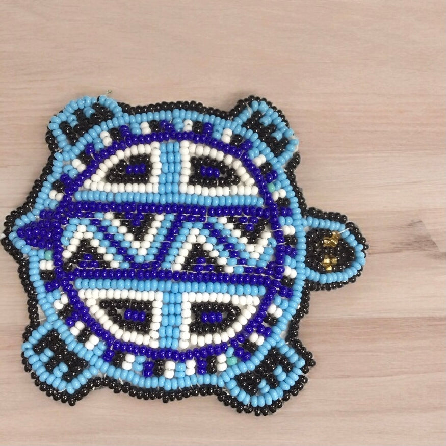 Beaded turtle Barrette Blue accent