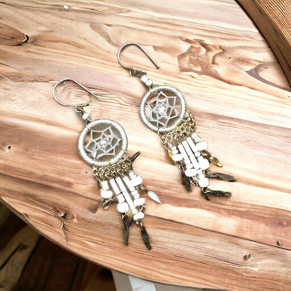 OLDTRIBES™ White Dreamcatcher earrings