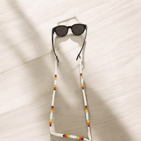 Artisan Handwoven Glasses Chain (Snow White)